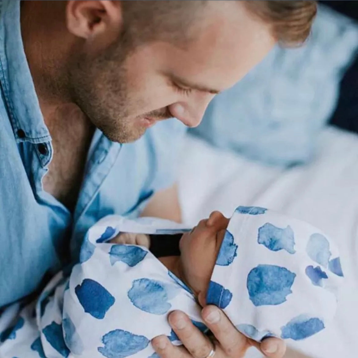 Newborn Lightweight Swaddle & Cap